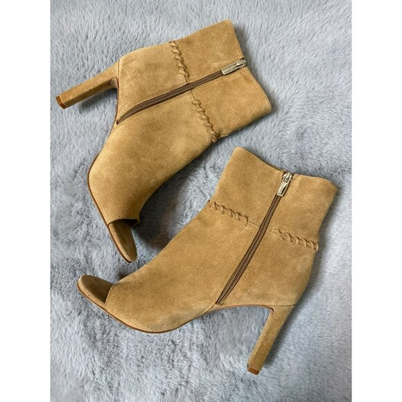 Vince Camuto Women's 8.5 / 39 Suede Peep-Toe Ankle Booties Sashane - Picture 10 of 10